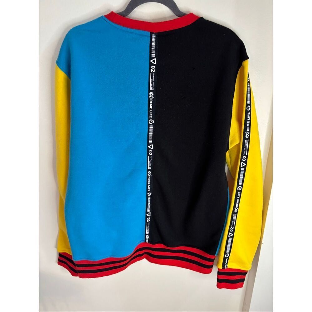 Switch Remarkable Sweatshirt - Picture 3 of 3